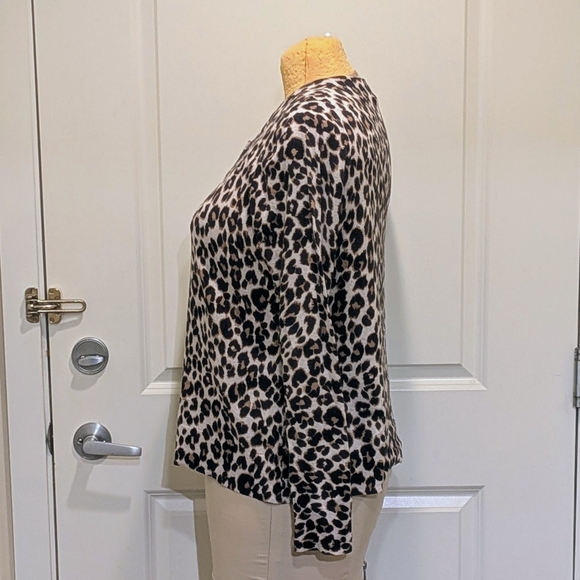EUC Old Navy XXL 100% Cotton Leopard Print Long Sleeve Cardigan - Picture 5 of 6